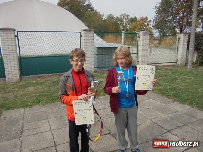 Zdjęcie w galerii na portalu naszraciborz.pl: Na stadionie OSiR-u rozegrano Młodzieżowe Mistrzostwa Raciborza w tenisie wiadomości z regionu