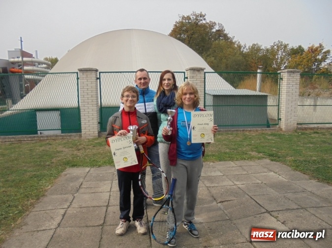 Zdjęcie w galerii na portalu naszraciborz.pl: Na stadionie OSiR-u rozegrano Młodzieżowe Mistrzostwa Raciborza w tenisie wiadomości z regionu