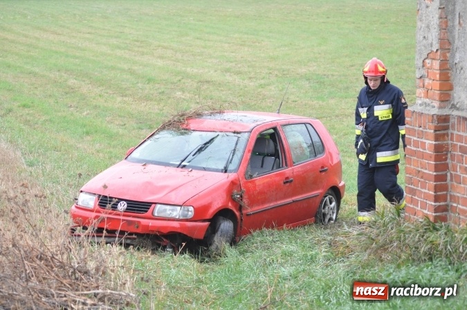 Zdjęcie w galerii na portalu naszraciborz.pl: Zima za progiem - dwa groźne zdarzenia na raciborskich drogach. Kierowcy - noga z gazu! wiadomości z regionu