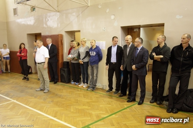 Zdjęcie w galerii na portalu naszraciborz.pl: Dwójki siatkarskie zagrały dziś w CKZiU nr 1. Sprawdź, kto wygrał! wiadomości z regionu