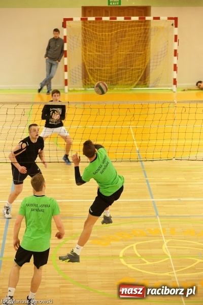 Zdjęcie w galerii na portalu naszraciborz.pl: Dwójki siatkarskie zagrały dziś w CKZiU nr 1. Sprawdź, kto wygrał! wiadomości z regionu