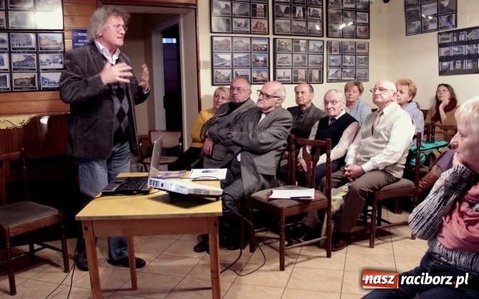 Zdjęcie w galerii na portalu naszraciborz.pl: O Juliuszu Rogerze na wczorajszej prelekcji w TMZR wiadomości z regionu