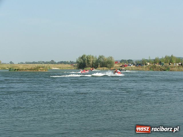 Zdjęcie w galerii na portalu naszraciborz.pl: Akcja WODNIK w helikopterze wiadomości z regionu