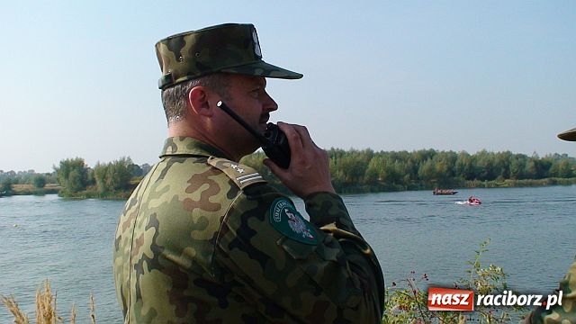 Zdjęcie w galerii na portalu naszraciborz.pl: Akcja WODNIK w helikopterze wiadomości z regionu
