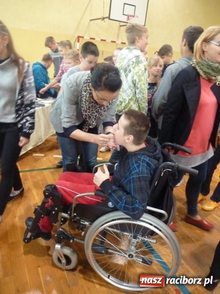 Zdjęcie w galerii na portalu naszraciborz.pl: Uczniowie z Nędzy zrobili pokaz&oacute;wkę! Zobacz, co jedzą na śniadanie wiadomości z regionu