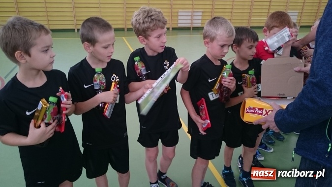 Zdjęcie w galerii na portalu naszraciborz.pl: W Pawłowie zagrali o puchar Tymbarku wiadomości z regionu