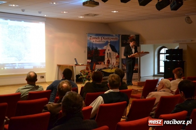 Zdjęcie w galerii na portalu naszraciborz.pl: Zamki i pałace ziemi raciborskiej, czyli spotkanie z historią lokalną na zamku wiadomości z regionu