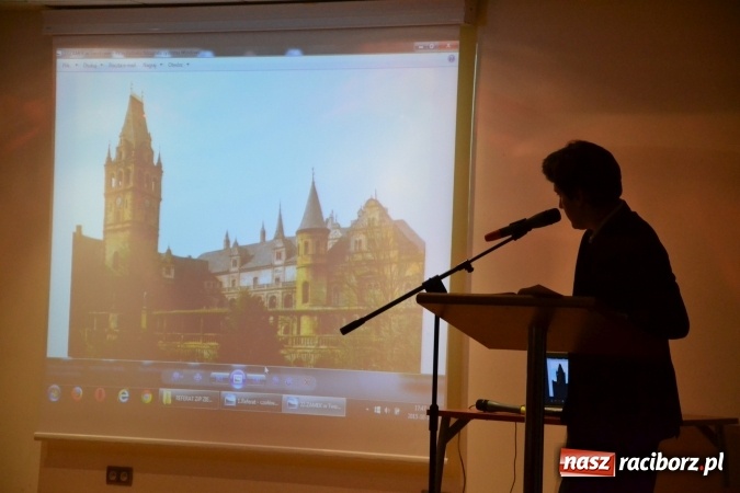 Zdjęcie w galerii na portalu naszraciborz.pl: Zamki i pałace ziemi raciborskiej, czyli spotkanie z historią lokalną na zamku wiadomości z regionu