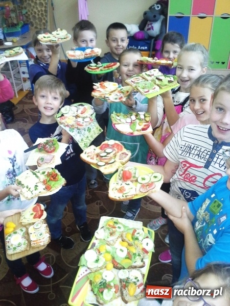 Zdjęcie w galerii na portalu naszraciborz.pl: Pracowity tydzień uczniów kuźniańskiej szkoły  wiadomości z regionu