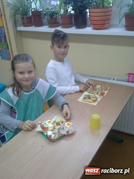 Zdjęcie w galerii na portalu naszraciborz.pl: Pracowity tydzień uczniów kuźniańskiej szkoły  wiadomości z regionu