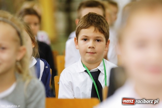 Zdjęcie w galerii na portalu naszraciborz.pl: W szkole na Ostrogu spotkanie pokoleń wiadomości z regionu