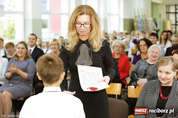 Zdjęcie w galerii na portalu naszraciborz.pl: W szkole na Ostrogu spotkanie pokoleń wiadomości z regionu