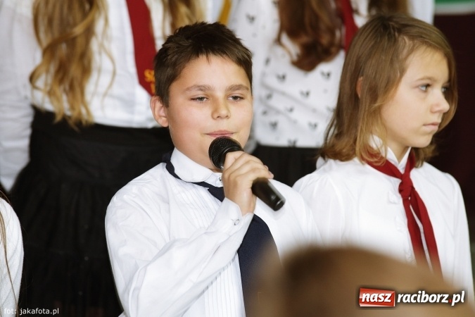 Zdjęcie w galerii na portalu naszraciborz.pl: W szkole na Ostrogu spotkanie pokoleń wiadomości z regionu