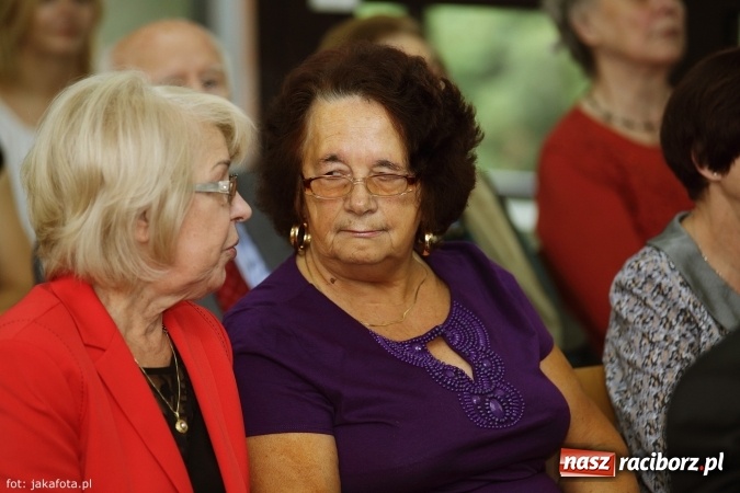 Zdjęcie w galerii na portalu naszraciborz.pl: W szkole na Ostrogu spotkanie pokoleń wiadomości z regionu