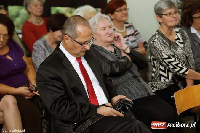 Zdjęcie w galerii na portalu naszraciborz.pl: W szkole na Ostrogu spotkanie pokoleń wiadomości z regionu