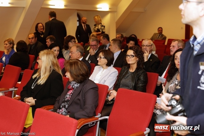 Zdjęcie w galerii na portalu naszraciborz.pl: Powiatowa oświata świętowała na zamku wiadomości z regionu