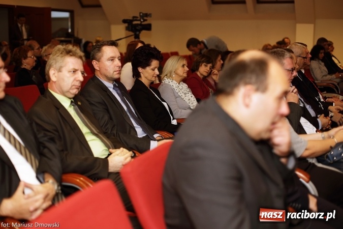 Zdjęcie w galerii na portalu naszraciborz.pl: Powiatowa oświata świętowała na zamku wiadomości z regionu