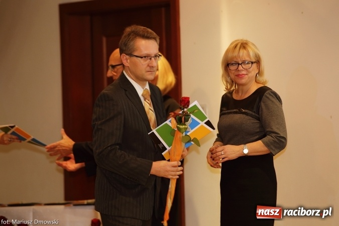 Zdjęcie w galerii na portalu naszraciborz.pl: Powiatowa oświata świętowała na zamku wiadomości z regionu