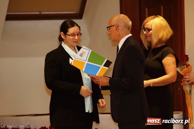 Zdjęcie w galerii na portalu naszraciborz.pl: Powiatowa oświata świętowała na zamku wiadomości z regionu