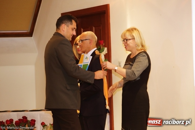 Zdjęcie w galerii na portalu naszraciborz.pl: Powiatowa oświata świętowała na zamku wiadomości z regionu