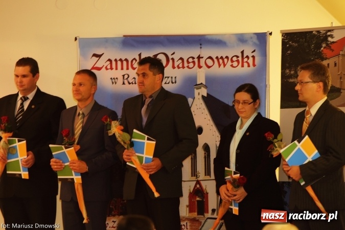 Zdjęcie w galerii na portalu naszraciborz.pl: Powiatowa oświata świętowała na zamku wiadomości z regionu