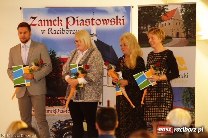 Zdjęcie w galerii na portalu naszraciborz.pl: Powiatowa oświata świętowała na zamku wiadomości z regionu