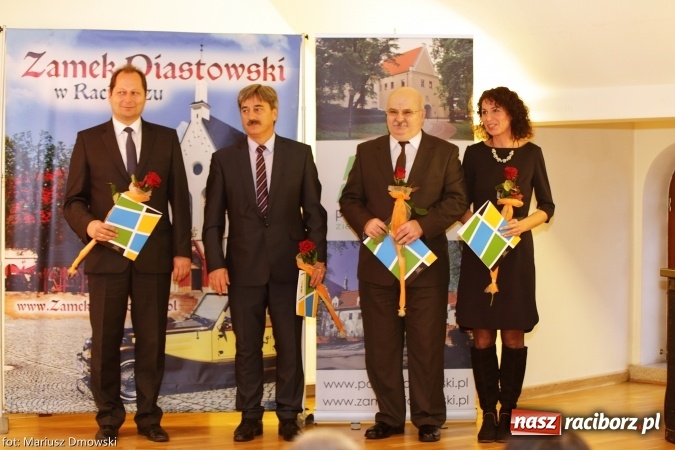 Zdjęcie w galerii na portalu naszraciborz.pl: Powiatowa oświata świętowała na zamku wiadomości z regionu