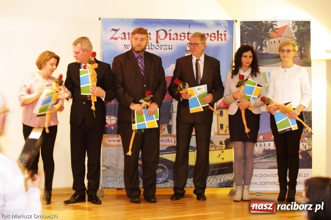 Zdjęcie w galerii na portalu naszraciborz.pl: Powiatowa oświata świętowała na zamku wiadomości z regionu