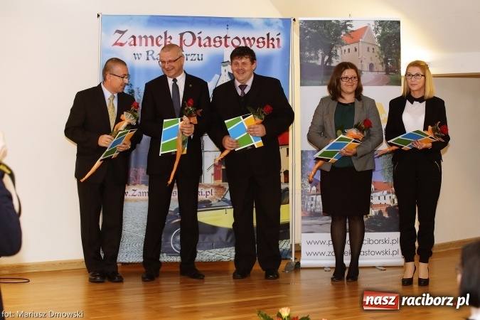 Zdjęcie w galerii na portalu naszraciborz.pl: Powiatowa oświata świętowała na zamku wiadomości z regionu