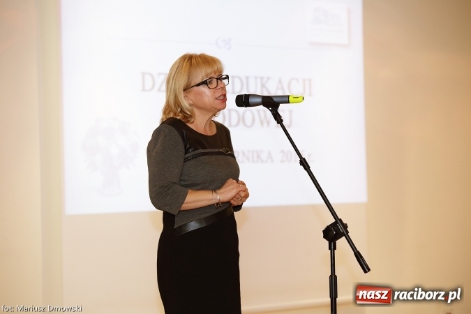 Zdjęcie w galerii na portalu naszraciborz.pl: Powiatowa oświata świętowała na zamku wiadomości z regionu