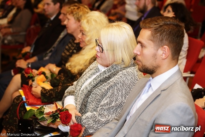 Zdjęcie w galerii na portalu naszraciborz.pl: Powiatowa oświata świętowała na zamku wiadomości z regionu