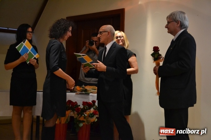 Zdjęcie w galerii na portalu naszraciborz.pl: Powiatowa oświata świętowała na zamku wiadomości z regionu