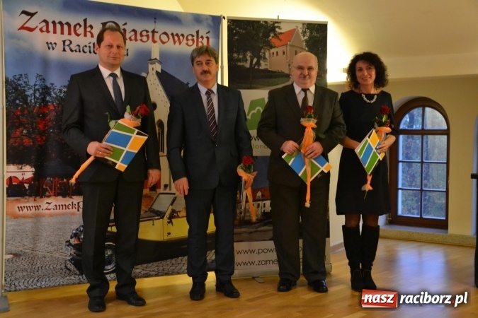 Zdjęcie w galerii na portalu naszraciborz.pl: Powiatowa oświata świętowała na zamku wiadomości z regionu