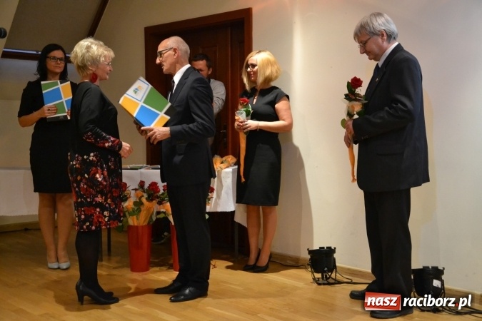 Zdjęcie w galerii na portalu naszraciborz.pl: Powiatowa oświata świętowała na zamku wiadomości z regionu