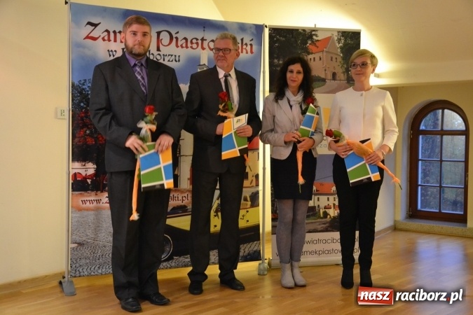 Zdjęcie w galerii na portalu naszraciborz.pl: Powiatowa oświata świętowała na zamku wiadomości z regionu