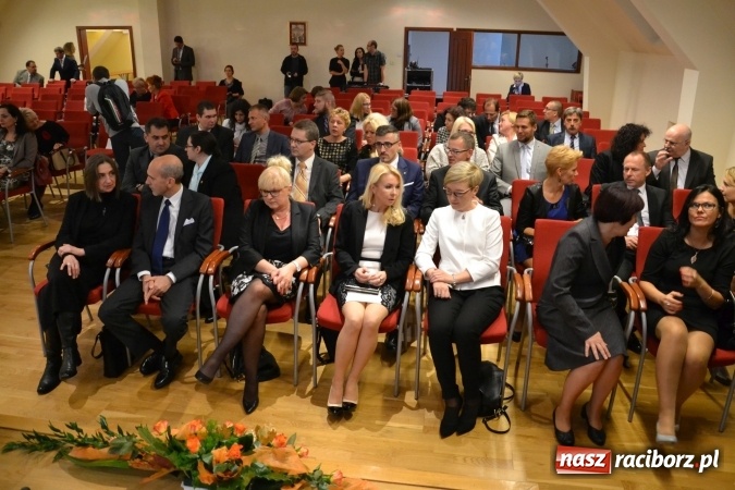 Zdjęcie w galerii na portalu naszraciborz.pl: Powiatowa oświata świętowała na zamku wiadomości z regionu