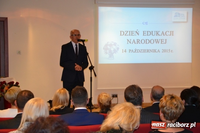 Zdjęcie w galerii na portalu naszraciborz.pl: Powiatowa oświata świętowała na zamku wiadomości z regionu