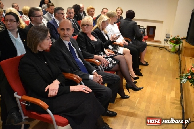 Zdjęcie w galerii na portalu naszraciborz.pl: Powiatowa oświata świętowała na zamku wiadomości z regionu