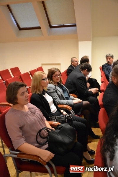 Zdjęcie w galerii na portalu naszraciborz.pl: Powiatowa oświata świętowała na zamku wiadomości z regionu