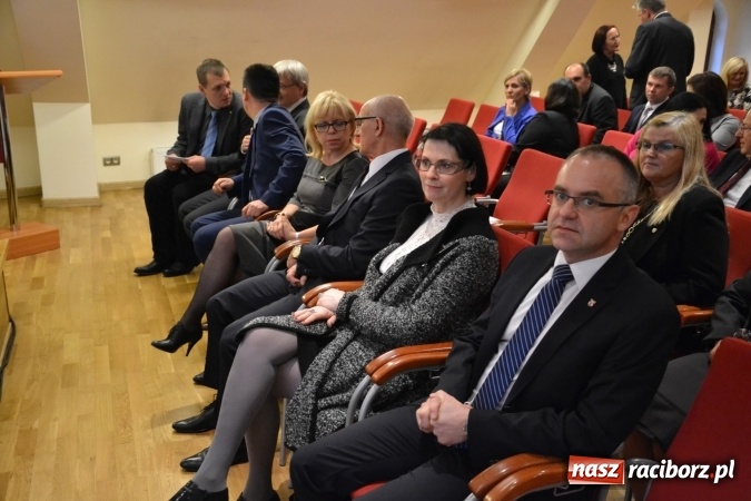 Zdjęcie w galerii na portalu naszraciborz.pl: Powiatowa oświata świętowała na zamku wiadomości z regionu