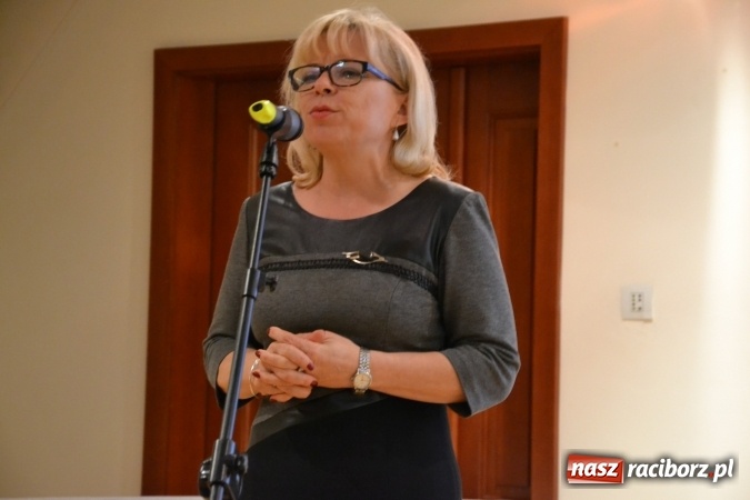 Zdjęcie w galerii na portalu naszraciborz.pl: Powiatowa oświata świętowała na zamku wiadomości z regionu