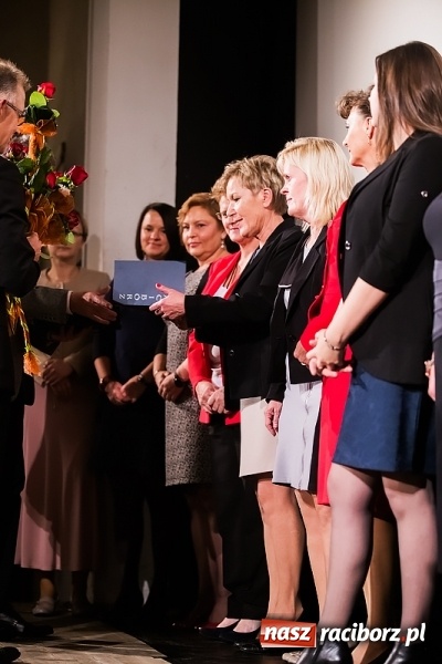 Zdjęcie w galerii na portalu naszraciborz.pl: Miejskie obchody Dnia Edukacji Narodowej w Strzesze. Wręczono nagrody prezydenta wiadomości z regionu