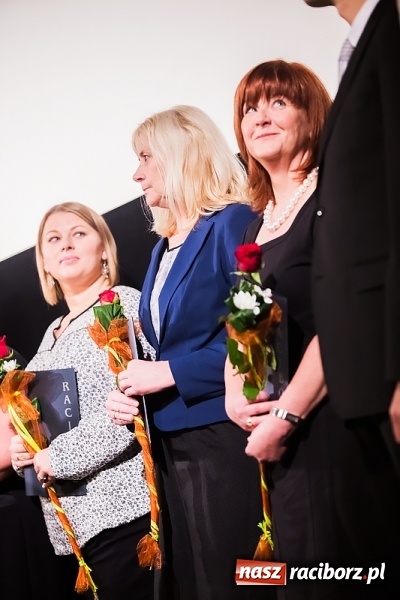 Zdjęcie w galerii na portalu naszraciborz.pl: Miejskie obchody Dnia Edukacji Narodowej w Strzesze. Wręczono nagrody prezydenta wiadomości z regionu