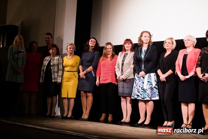Zdjęcie w galerii na portalu naszraciborz.pl: Miejskie obchody Dnia Edukacji Narodowej w Strzesze. Wręczono nagrody prezydenta wiadomości z regionu