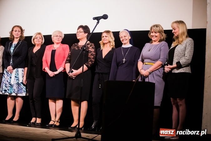 Zdjęcie w galerii na portalu naszraciborz.pl: Miejskie obchody Dnia Edukacji Narodowej w Strzesze. Wręczono nagrody prezydenta wiadomości z regionu