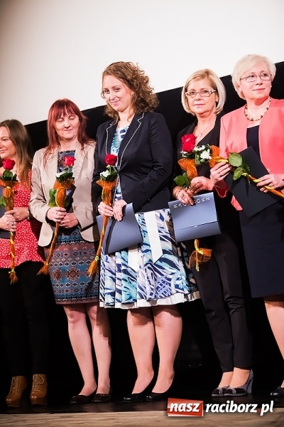 Zdjęcie w galerii na portalu naszraciborz.pl: Miejskie obchody Dnia Edukacji Narodowej w Strzesze. Wręczono nagrody prezydenta wiadomości z regionu
