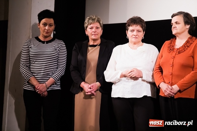 Zdjęcie w galerii na portalu naszraciborz.pl: Miejskie obchody Dnia Edukacji Narodowej w Strzesze. Wręczono nagrody prezydenta wiadomości z regionu