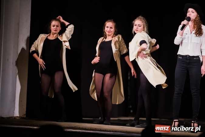 Zdjęcie w galerii na portalu naszraciborz.pl: Miejskie obchody Dnia Edukacji Narodowej w Strzesze. Wręczono nagrody prezydenta wiadomości z regionu