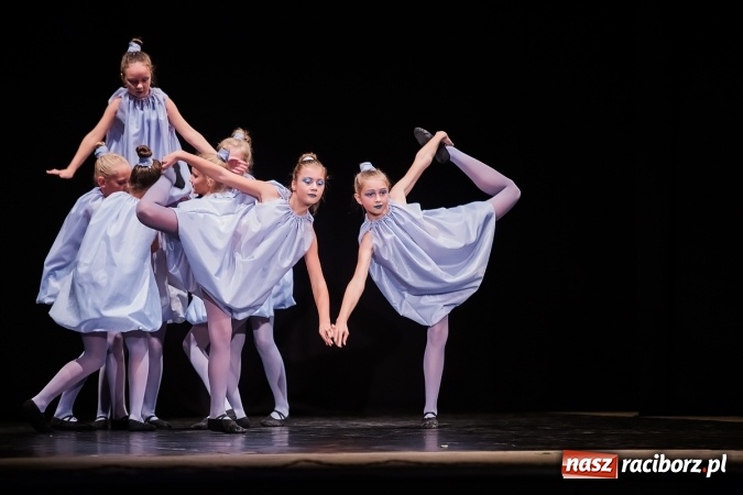 Zdjęcie w galerii na portalu naszraciborz.pl: Miejskie obchody Dnia Edukacji Narodowej w Strzesze. Wręczono nagrody prezydenta wiadomości z regionu