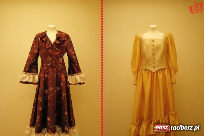 Zdjęcie w galerii na portalu naszraciborz.pl: Falbanka i szabelka - premiera spektaklu w nowej obsadzie już 23 października na Zamku Piastowskim w Raciborzu wiadomości z regionu